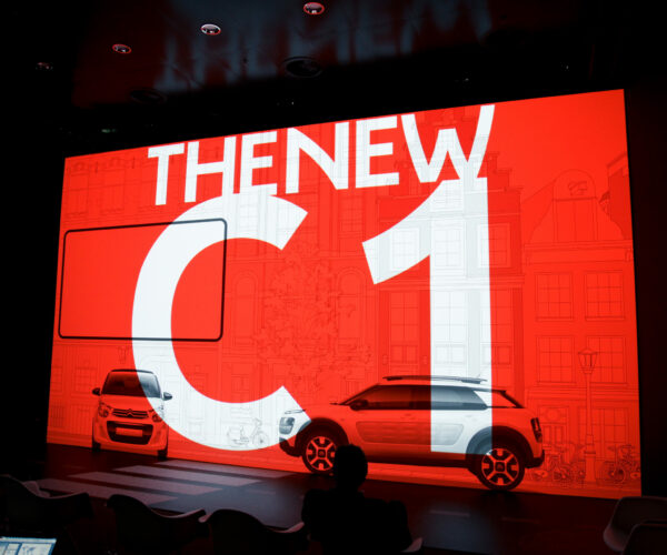 Scénographie concept car presse amsterdam