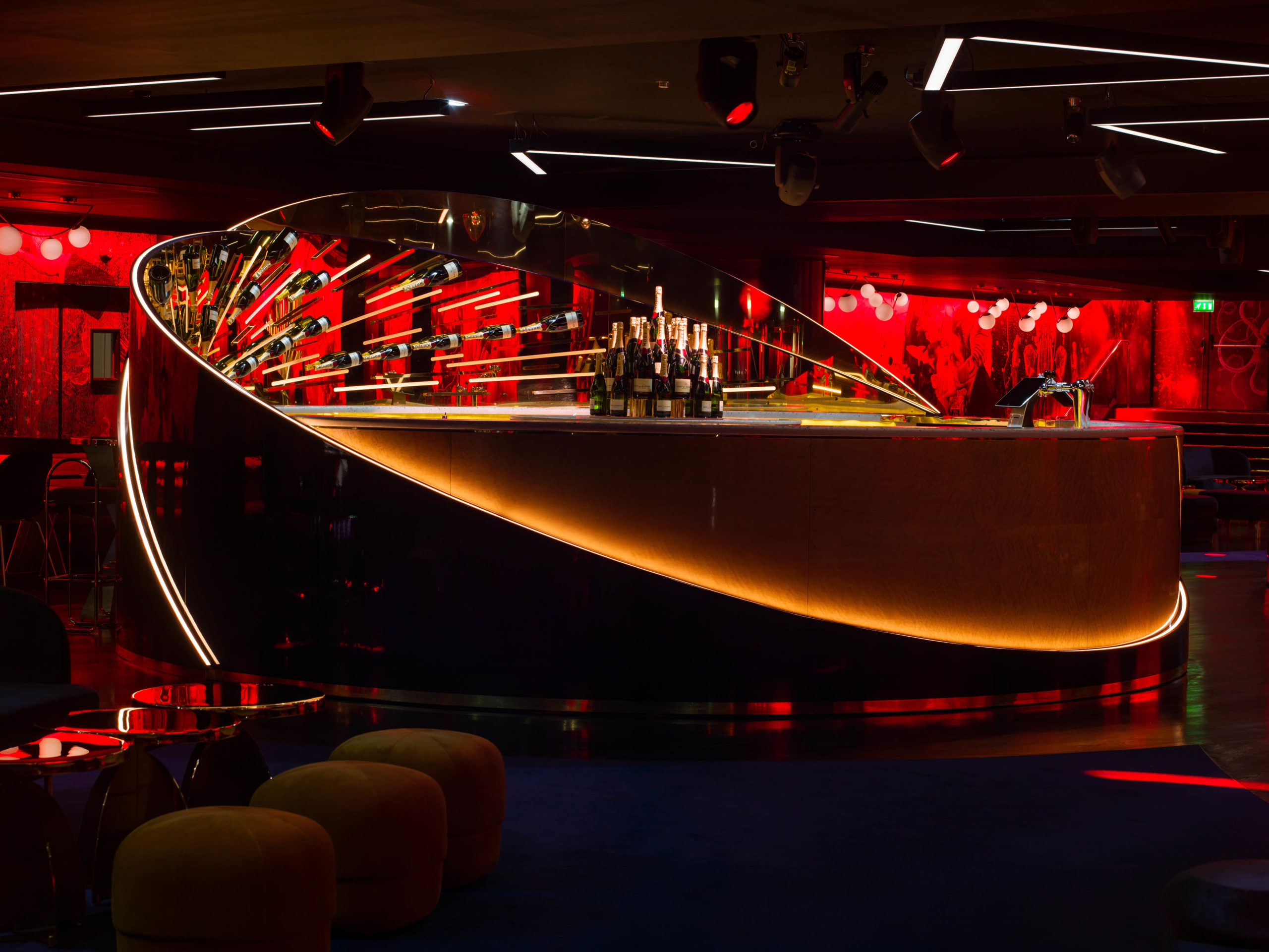 Infini bar - design et architecture intérieure